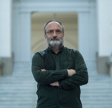 Doliu în presă. A murit Victor Kapra, unul dintre cei mai respectaţi jurnalişti specializaţi pe IT şi economie