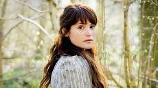 Paginadeseriale.ro: Clasici britanici, thrillere şi un spin-off „Death in Paradise”. Ce vedem la BBC First în februarie?