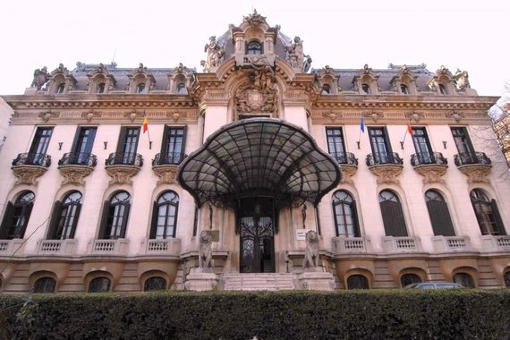 AUDIO „Sunteţi terorist? Ziarist?” - Jurnalista Alexandra Tănăsescu de la „Cultura la dubă”, ameninţată de o avocată a Ministerului Culturii