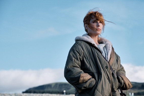 Paginadeseriale.ro: Under Salt Marsh, serialul original de crimă cu Kelly Reilly şi Rafe Spall. Când îl putem viziona?