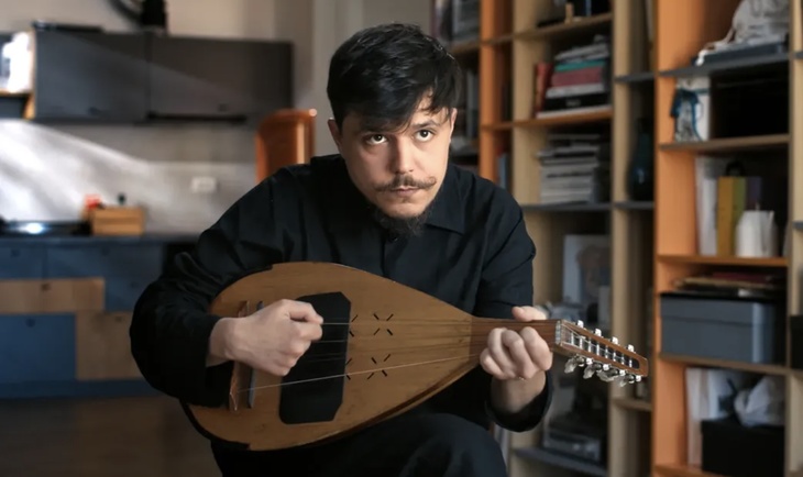 Special de Paste: Vine LIVE Simion Bogdan - Mihai, cobzar, lăutar, într-o discuţie directă despre muzică, mituri în folclor, media şi multe altele