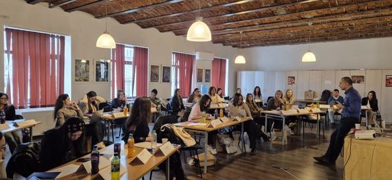 Începe o nouă ediţie a Pepinierei de Talente IAA, dedicată viitorilor profesionişti din marketing şi comunicare. Câte burse sunt oferite participanţilor?