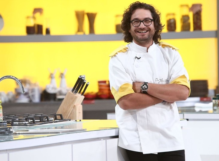 Antena pierde procesul cu Chef Florin Dumitrescu, prin care îi cerea 100.000 de euro din cauza unor postări. Motivarea instanţei