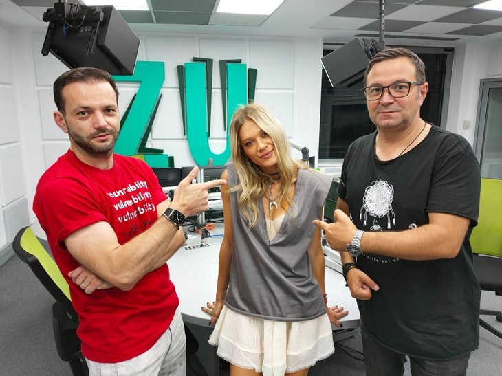 INTERVIU VIDEO. Buzdugan şi Morar, într-o campanie despre siguranţa rutieră adresată copiilor. Ce îşi propune "un pluş de siguranţă"?