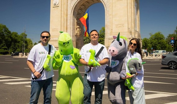 INTERVIU VIDEO. Buzdugan şi Morar, într-o campanie despre siguranţa rutieră adresată copiilor. Ce îşi propune "un pluş de siguranţă"?