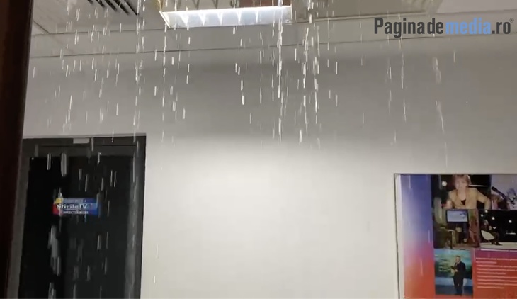 VIDEO. Ploaia a făcut ravagii la Ştirile TVR. Imagini incredibile cu clădirea inundată. Nu e prima dată când se întâmplă