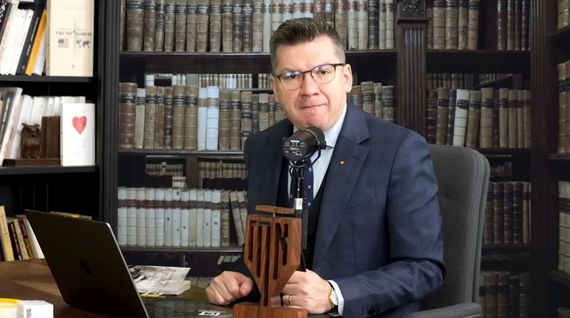CNA a decis eliminarea unui clip cu parlamentarul AUR Mihail Neamţu care promova suplimente alimentare. Membru CNA: „Văd o dezinformare crasă pe conţinut”