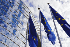 Program de pregătire pentru tinerii jurnalişti români. Au şansa să ajungă şi la Bruxelles. Cum se pot înscrie?