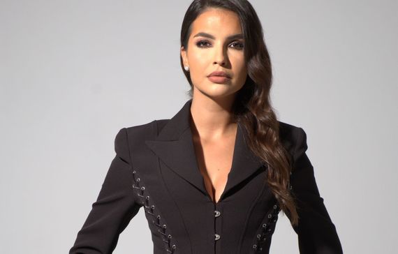 Soţia lui Adrian Mutu intră în televiziune. Va prezenta ştiri din sport
