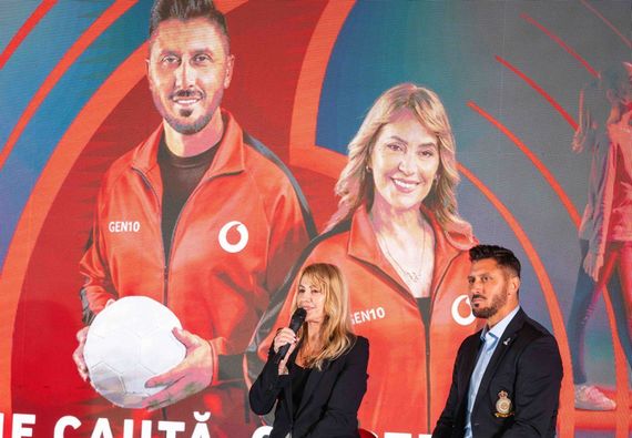 Nadia Comăneci şi Ciprian Marica devin ambasadorii unui proiect Vodafone - VIDEO