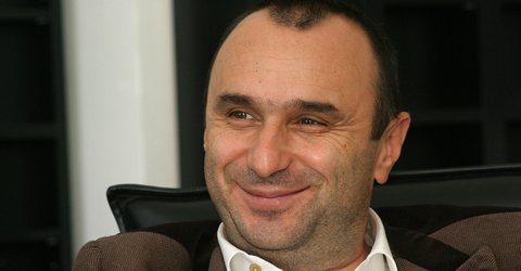 Marius Tucă a ieşit din acţionariatul Smart FM. Fiica lui i-a luat locul