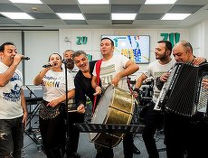 CONCURS RADIO 2017. Radio Zu vrea frecvenţe pentru trei oraşe, Romantic FM pentru patru
