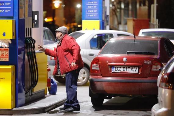Scumpirea carburanţilor. Somaţii pentru Digi24 şi România TV. Cum a scăpat Antena 3 nepedepsită
