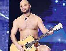 RESPINS. A cântat gol la Românii au talent, acum a vrut să lanseze o televiziune şi a fost respins. „Momentul de atunci era un protest la adresa anumitor emisiuni TV”
