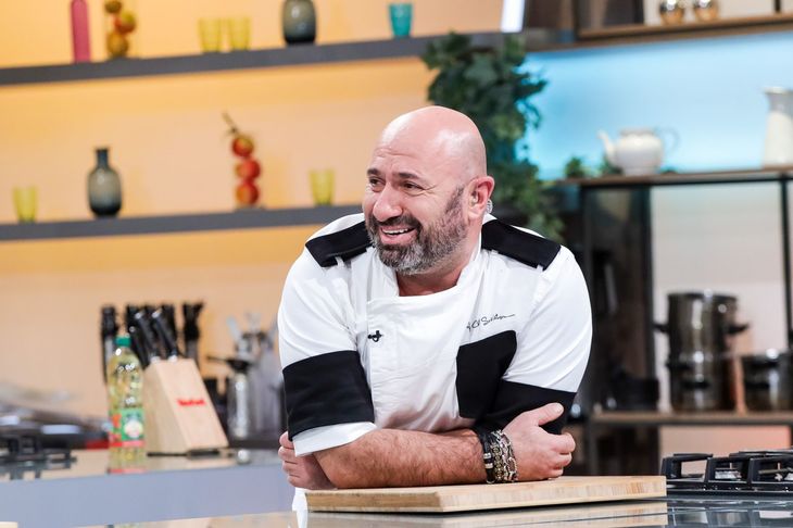 DECIZIE. Antena pierde definitiv acţiunea prin care voia să-i interzică lui Scărlătescu să apară la MasterChef. Are de plătit cheltuieli de judecată de mii de euro