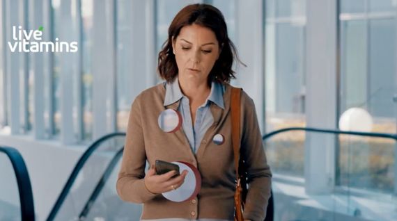 O reclamă care promovează „vitaminele vii”, interzisă de CNA