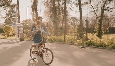 VIDEO. Bebe Cotimanis, vocea reclamei Pegas: Nu ne vom opri niciodată din pedalat