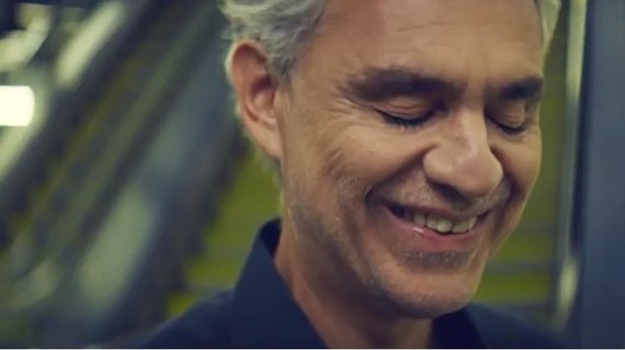 VIDEO. Deutche Telekom, campanie cu Andrea Bocelli. Reclamele, şi în România