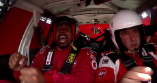 VIDEO. Vodafone, test extrem cu Cabral şi Titi Aur: 120 de km/oră „legaţi la ochi”, ghidaţi de telefoane