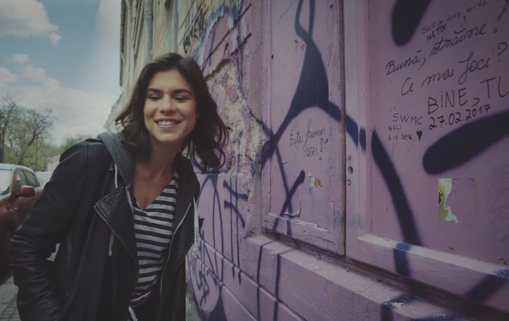 VIDEO. Poezia străzii cu Ana Ularu. Actriţa intră în campania Lumea Nouă, de la Ciuc