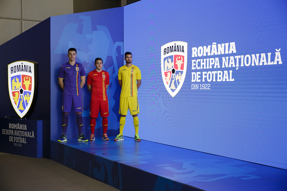 FOTO. Echipa Naţională de fotbal are o nouă identitate vizuală semnată de Brandient