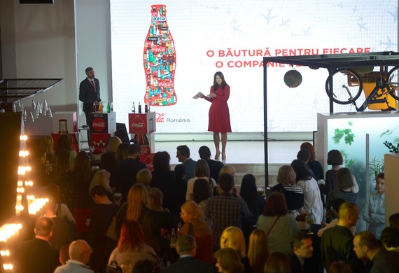 Coca-Cola: Nu băgăm publicitate în programele care au cel puţin o treime public format din copii