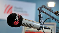 AUDIO. Fabulos jurnal la Radio România: opt ştiri cu opt miniştri! În plus: cum a fost "dezamorsată" ştirea cu protestul Vrem Autostrăzi
