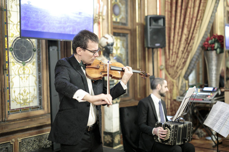(P) Violonistul Alexandru Tomescu, proiect special. Spiritul unui podgorii, interpretat cu Stradivarius în piese clasice: Sunetul Avincis