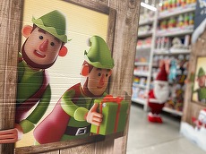 REPORTAJ VIDEO. Jucării de Moş. Care sunt noutăţile în acest an? Seturi Lego noi, jucării inspirate din The Wish şi multe, multe altele