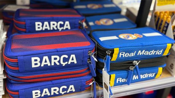 GALERIE FOTO. El Clasico Real Madrid - FC Barcelona, varianta cu creioane şi ghiozdane! La Back to School în Auchan (PROIECT SPECIAL)