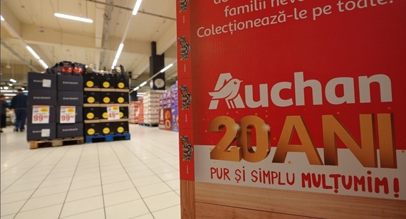 Reportaj VIDEO. Reduceri de până la 50% la 20 de ani de Auchan în România. Ce avantaje sunt pentru copii la seturile Lego?