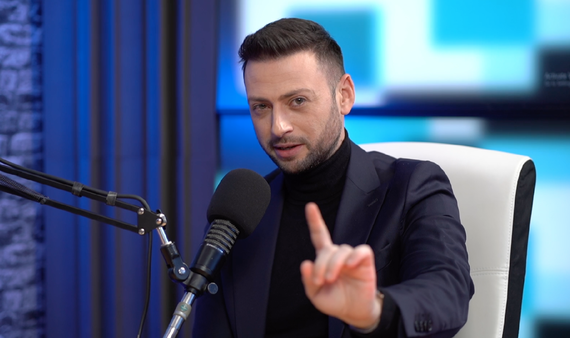 INTERVIUL LUNII. Radu Andrei Tudor: Cei de la Kanal m-au convins în 45 de minute fix! Pe ceas. Cum a plecat de la TVR?