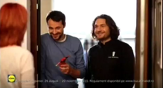 VIDEO - SpotON. Chef Florin Dumitrescu şi Andrei Aradits, într-o nouă reclamă Lidl. Laura Cosoi, actriţă într-un spot Pantene, iar Hagi promovează snacksurile Lotto