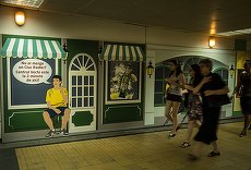 SECŢIUNE SPECIALĂ. Galerie foto: Centrul vechi al Bucurestiului, reprodus la metrou de Ciuc Radler