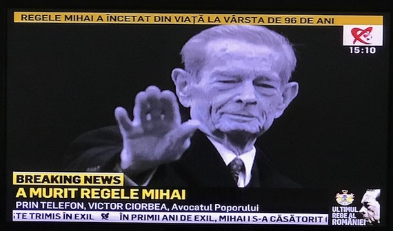 BURTIERĂ LA MINUT. A murit Regele Mihai. Burtiere sobre, în general. România TV, în stilul lor