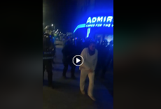 Ziarist Hotnews, lovit cu pumnii şi picioarele de jandarmi. I-au spart şi telefonul. "Le-am spus că sunt ziarist"