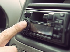 AUDIENŢE RADIO în Pandemie. ZU nu mai e primul în Bucureşti. Europa FM intră în top 3. Kiss FM are ţara şi oraşele. Topul radiourilor vara aceasta