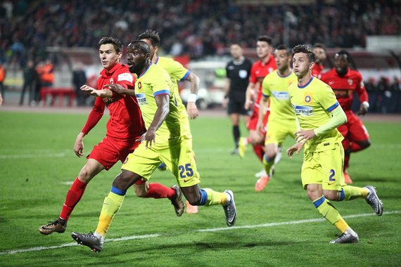 AUDIENŢE. Dinamo - Steaua, un meci cu 2,5 milioane de spectatori. Trei sferturi la Pro TV. Digi, pe 4