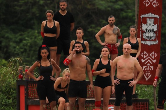 AUDIENŢE. Survivor, cifre record - vârf de trei milioane. Kanal D, lider în ţară şi la oraşe. Tinerii s-au dus la Pro TV