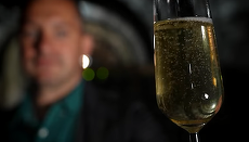 ROMÂNIA, TE IUBESC. Cele mai bune cifre din sezon: în ţară şi la oraşe. Cu un reportaj de Paul Angelescu