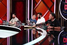 AUDIENŢE. Chefi la Cuţite, liderul serii de luni. Câţi oameni au urmărit cooking-show-ul