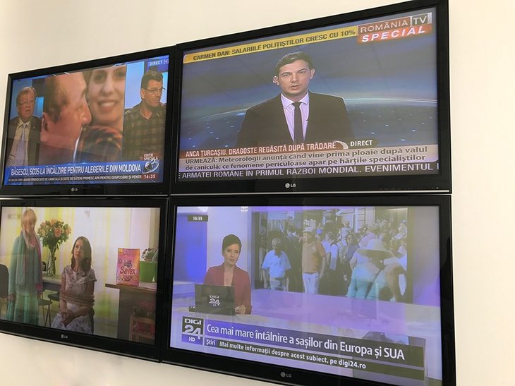Posturile de ştiri pe comercial: Antena 3 şi România TV, aproape la egalitate seara. RTV trece peste Antena 3 după media pe zi