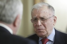 VIRAL. Ştirea sfârşitului de săptămână: Klaus Iohannis a avizat urmărirea penală a lui Ion Iliescu în dosarul Revoluţiei