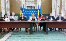 SHARED NEWS. Vlad Voiculescu, despre imaginea cu Olguţa Vasilescu : O poză cât 1.000 de glume proaste