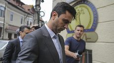 SHARED NEWS. PressOne, viralul zilei. Un şef din poliţie şi-ar fi plagiat teza de doctorat: „de la prima până la ultima pagină”