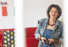 O radiografie a presei ca un duş rece. Cu Mona Dîrţu. Un text de citit „cu pixul în mână". "Nu partizanatul mă îngrijorează cel mai tare - ci lipsa de curiozitate, documentarea superficială, lipsa de fact-checking, comoditatea"
