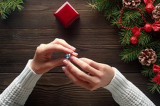 COMUNICAT. Intra in spiritul Craciunului! Ofera-le celor dragi bijuterii personalizate!