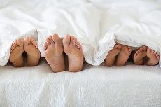 COMUNICAT. Şase caracteristici ale saltelei cu memory foam de care poţi ţine cont atunci când alegi salteua ta preferată