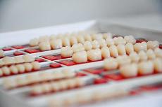 COMUNICAT. Tipuri de coroane dentare: caracteristici şi avantaje pentru fiecare