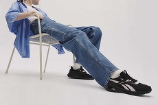 COMUNICAT. Sneakers damă – Ce culori sunt cele mai populare?